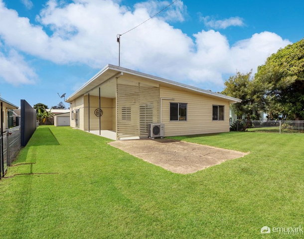 25 Horrie Twiner Street, Keppel Sands QLD 4702