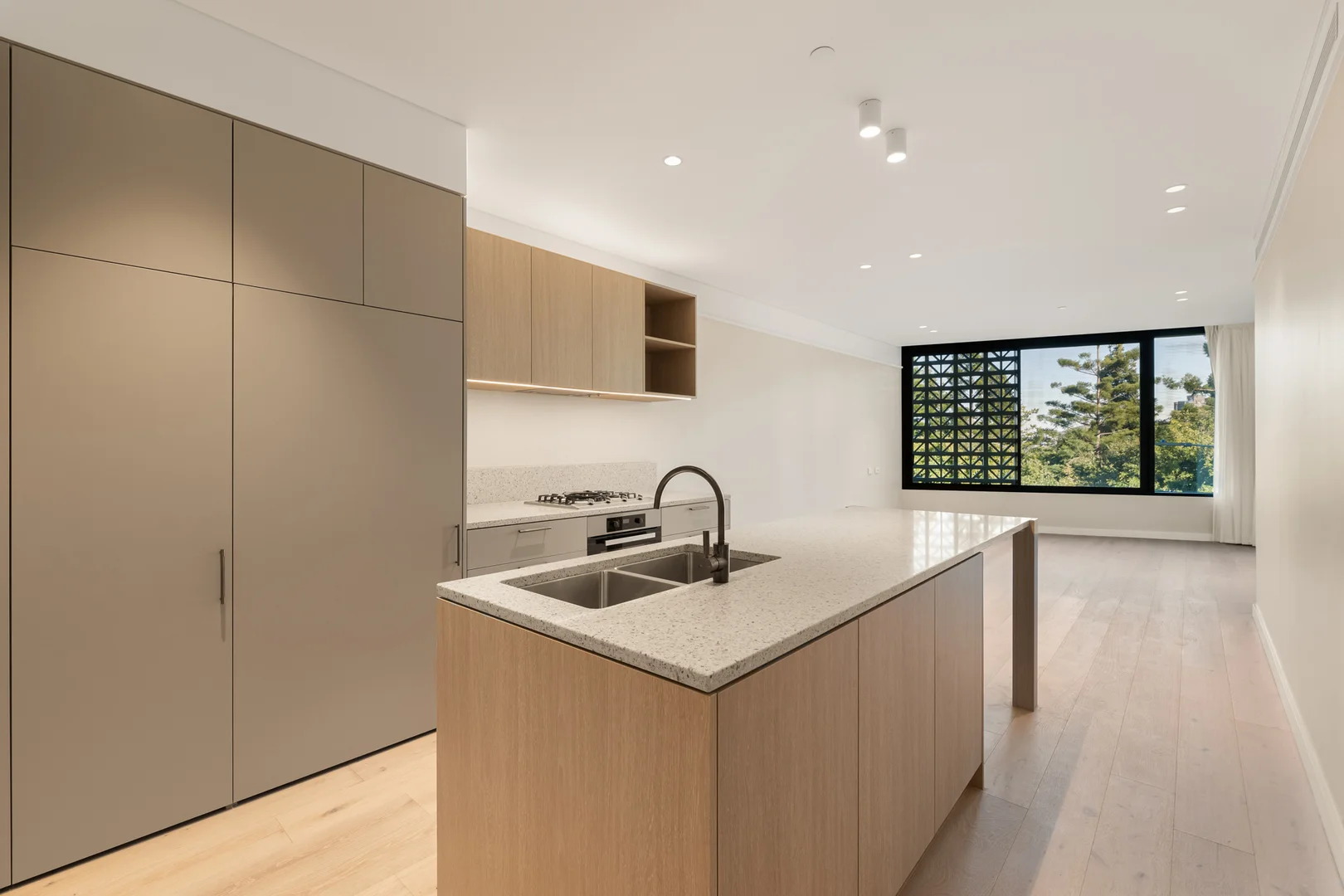 Additional image 3 of 302/470 Main Street, Kangaroo Point QLD 4169