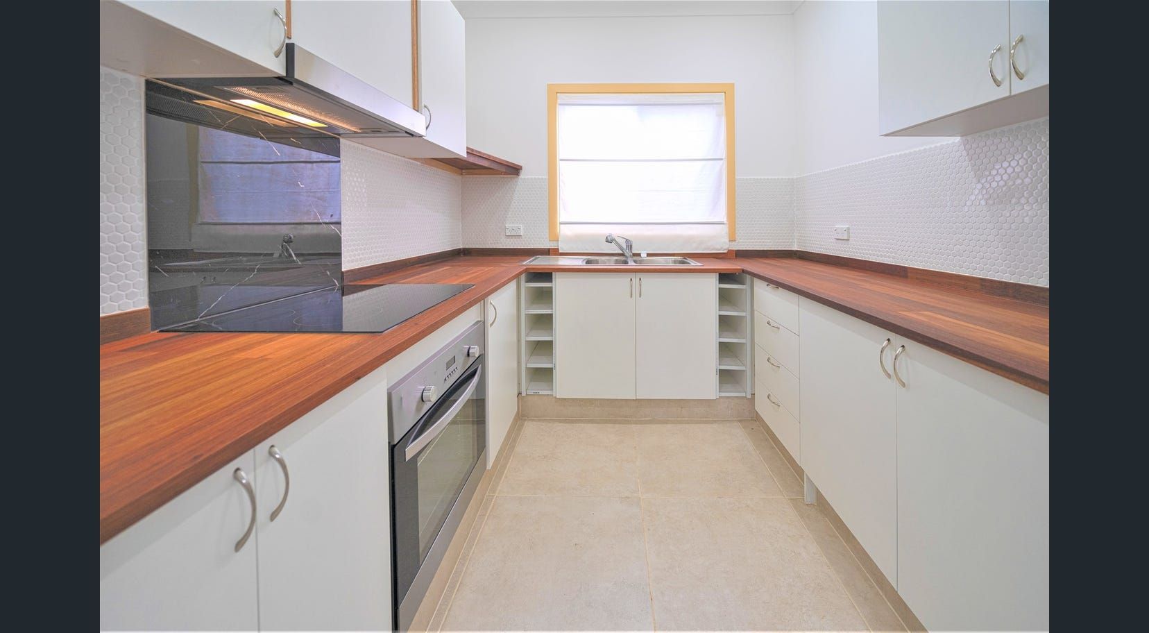 2 bedrooms Apartment / Unit / Flat in 7A Lingayen Avenue LETHBRIDGE PARK NSW, 2770