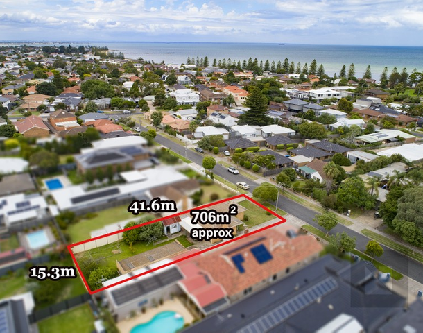 11 Bracken Grove, Altona VIC 3018