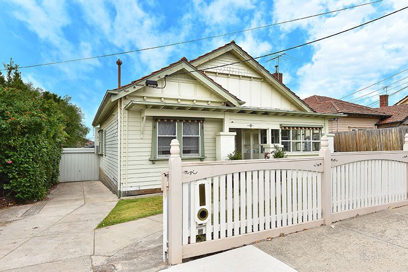 6 Lyon Street, Essendon VIC 3040