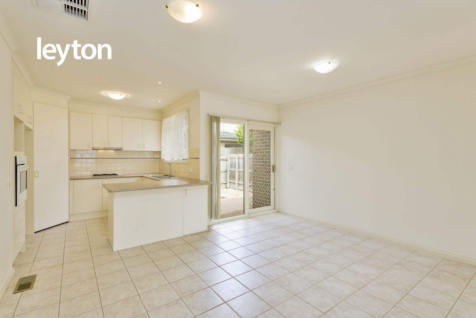 2/1 Ford Street, Ringwood VIC 3134, Image 2