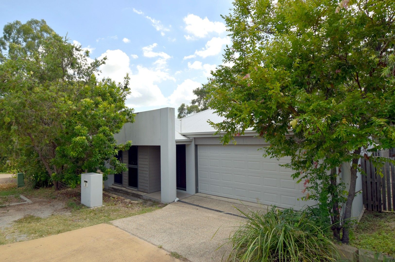 4 bedrooms House in 18 Christina Road CLINTON QLD, 4680