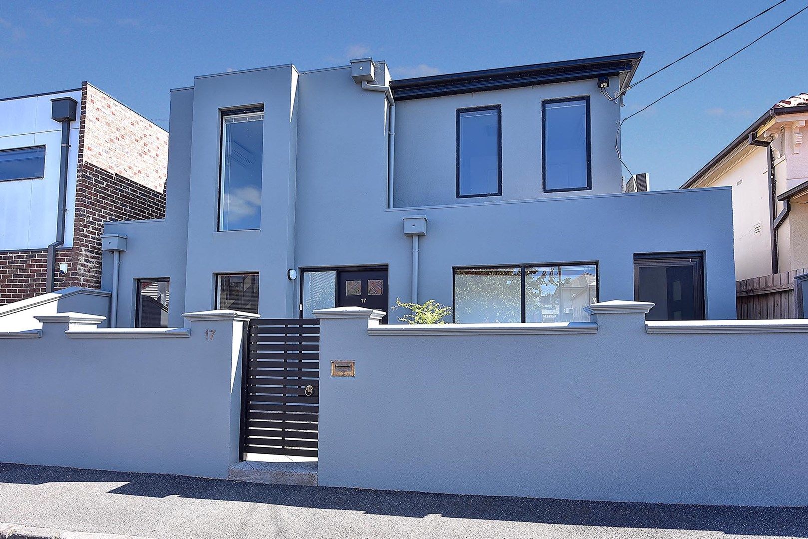 2 bedrooms Townhouse in 17 Earl Street WINDSOR VIC, 3181