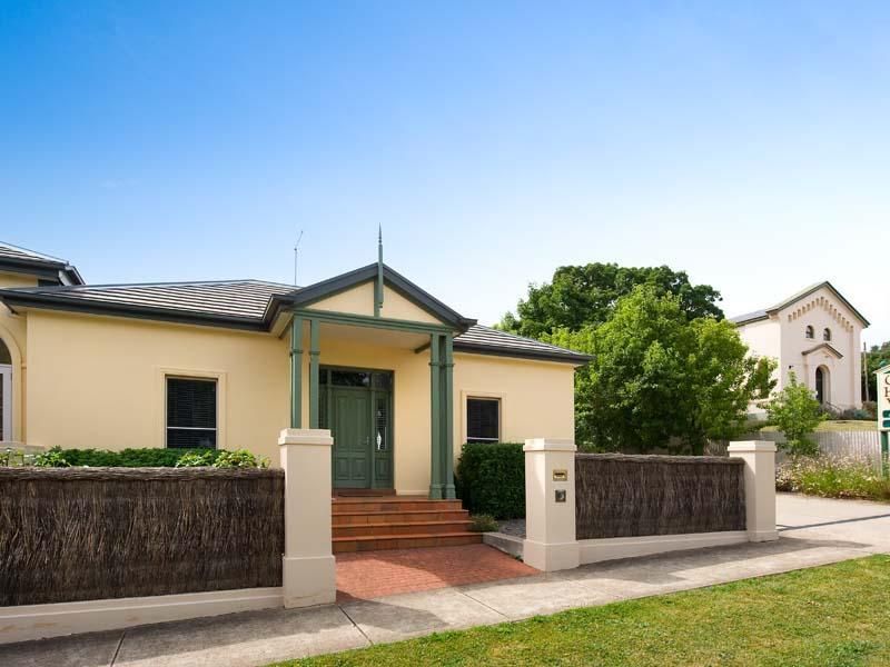10 & 10a/11 Camp Street, DAYLESFORD VIC 3460, Image 0