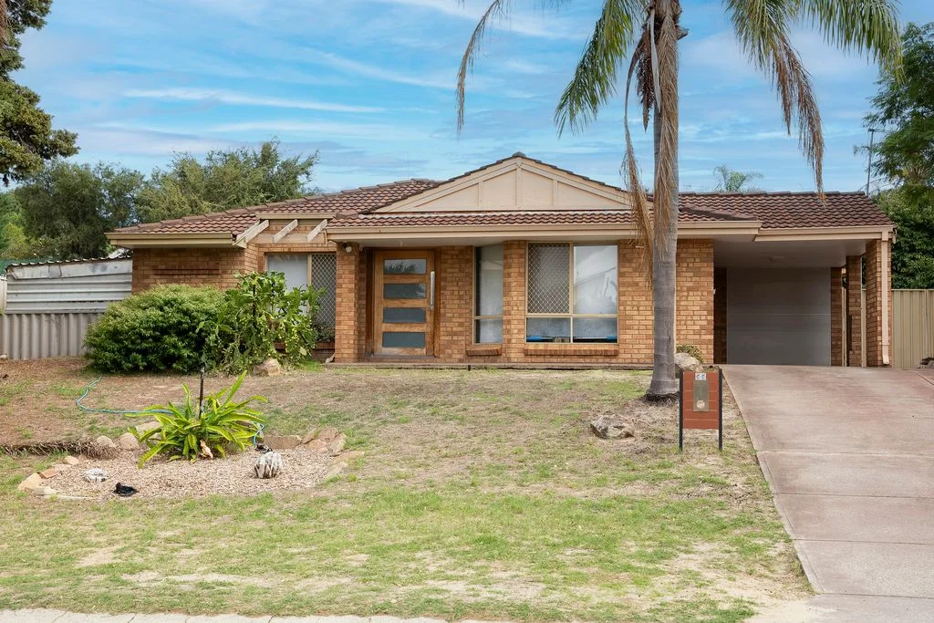 55 Honeysuckle Ramble, Halls Head WA 6210