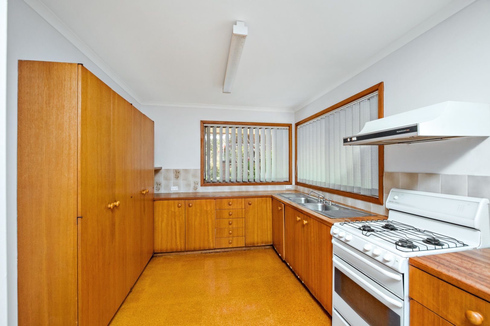 29 Jones Avenue, Mollymook Beach NSW 2539, Image 2