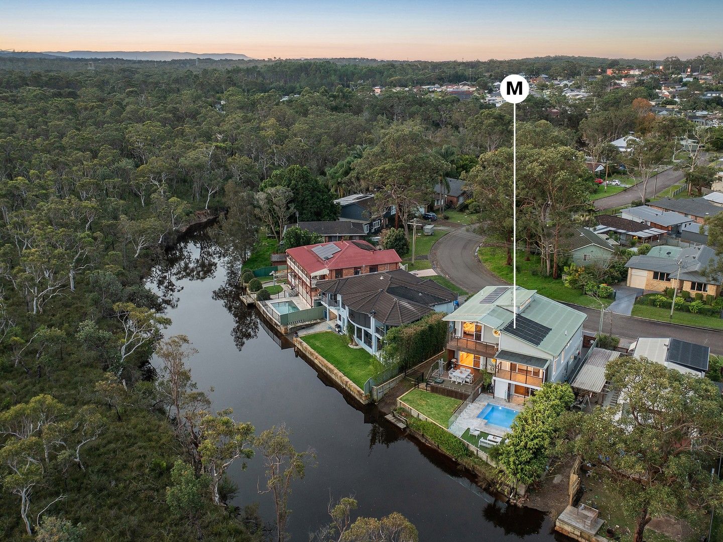 4 bedrooms House in 32 Turner Close BLUE HAVEN NSW, 2262