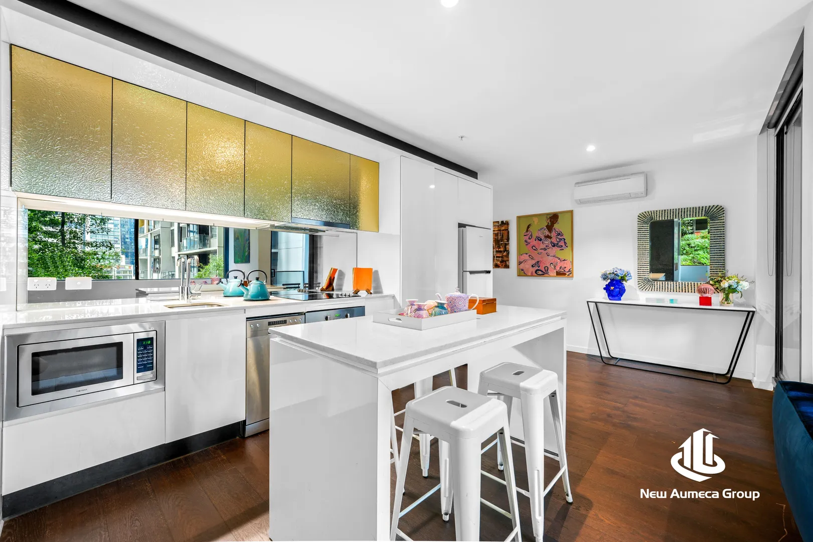 Apartment in Melbourne, Koreatown - More