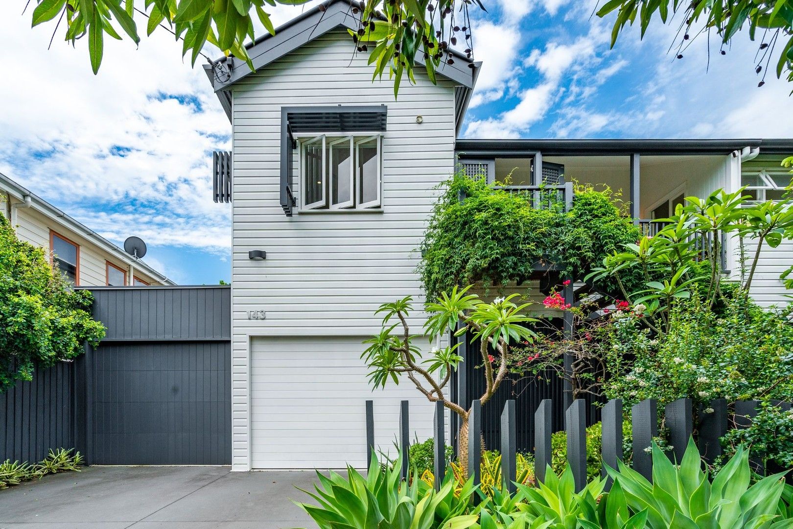 4 bedrooms House in 143 Oxlade Drive NEW FARM QLD, 4005