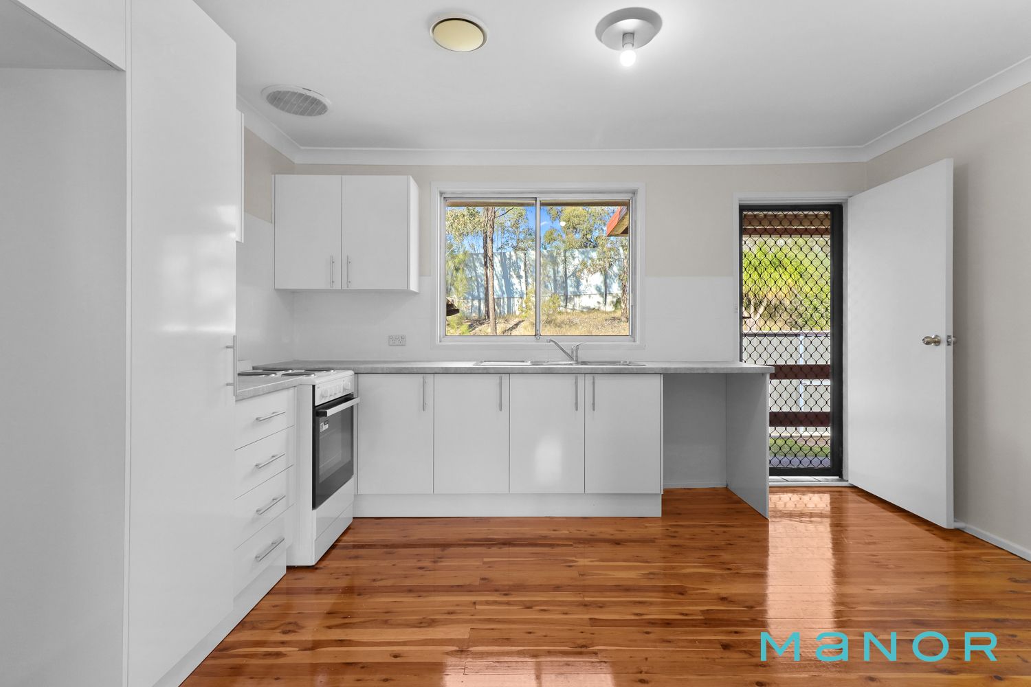 33 Elwood Crescent, Quakers Hill NSW 2763, Image 2