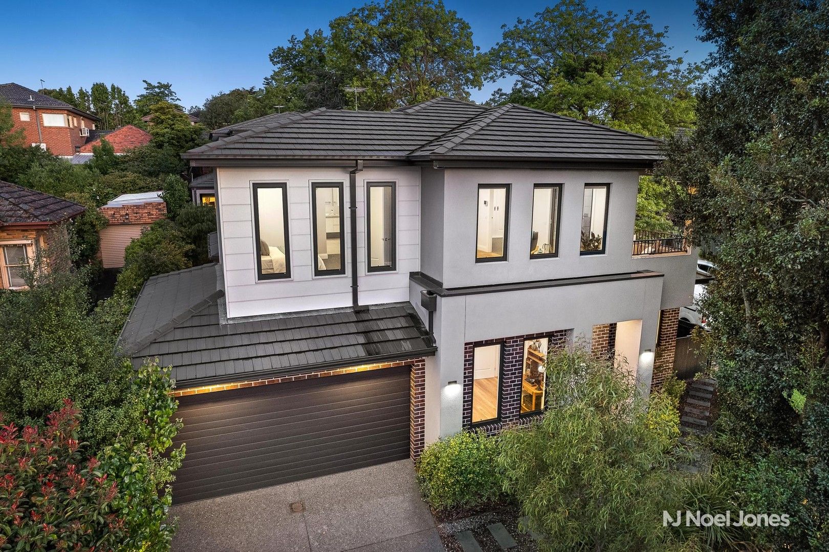 4 bedrooms House in 147 Greythorn Road BALWYN NORTH VIC, 3104