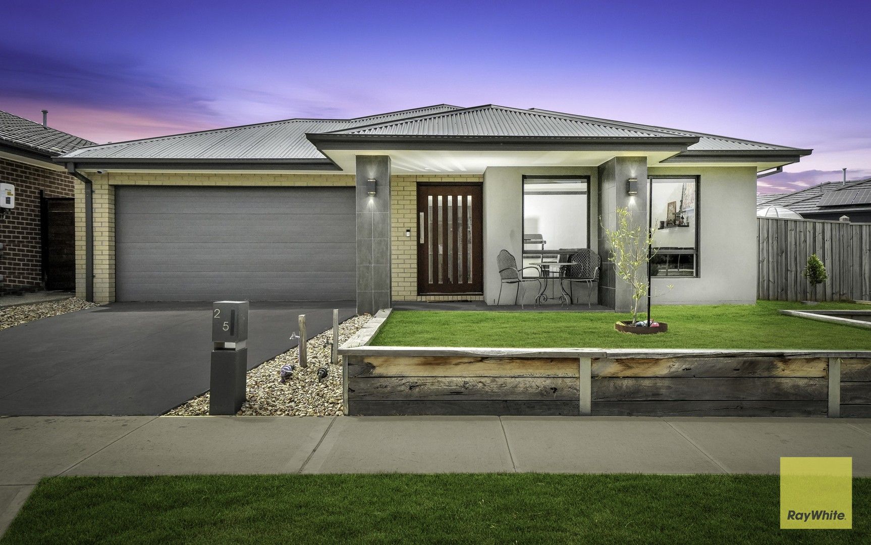 4 bedrooms House in 25 Ricotta Road MANOR LAKES VIC, 3024