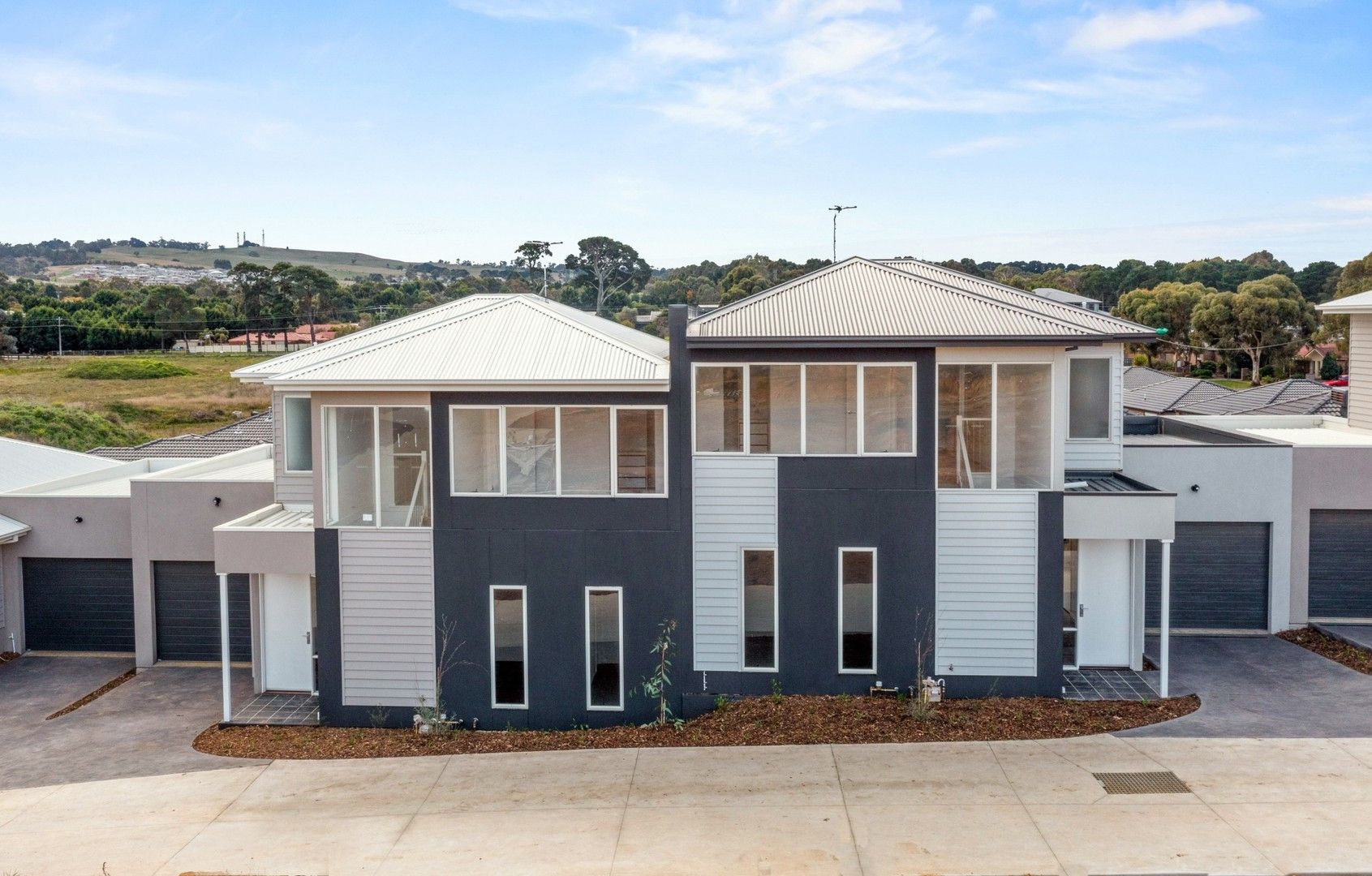 10 Wallflower Terrace, Wallan VIC 3756 House For Rent Domain