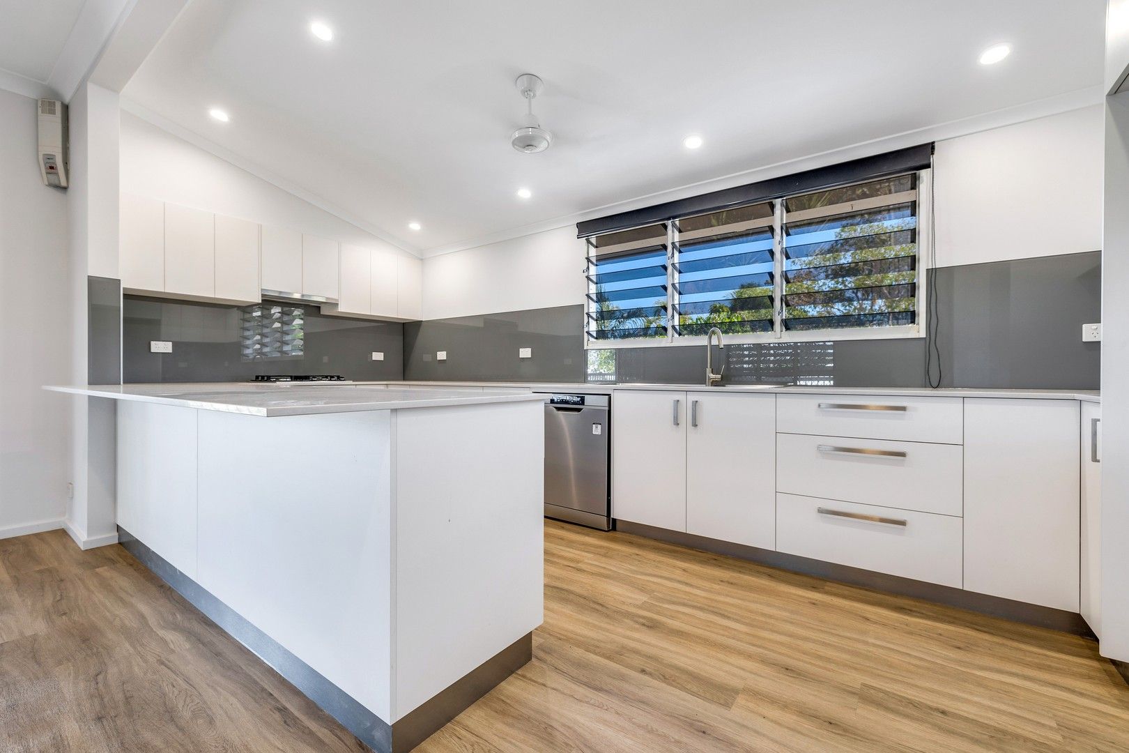 6 bedrooms House in 41 Hudson Fysh Avenue LUDMILLA NT, 0820