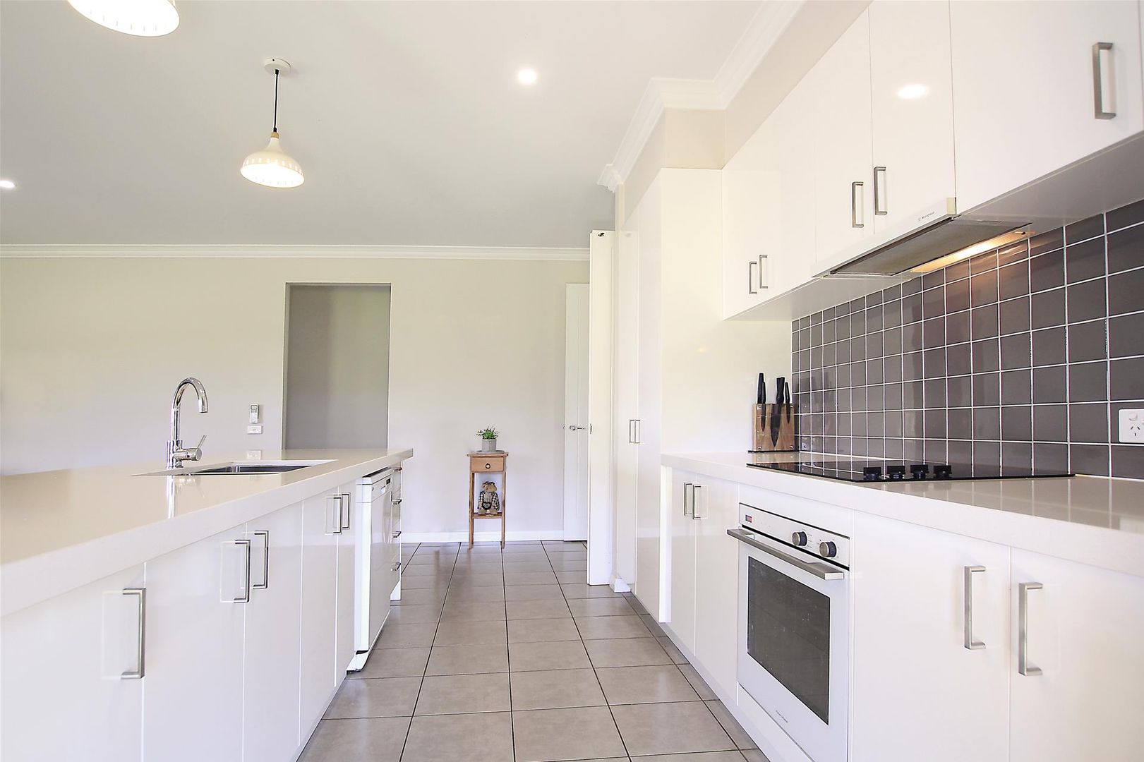 10 Gormans Road, Tower Hill VIC 3283, Image 2