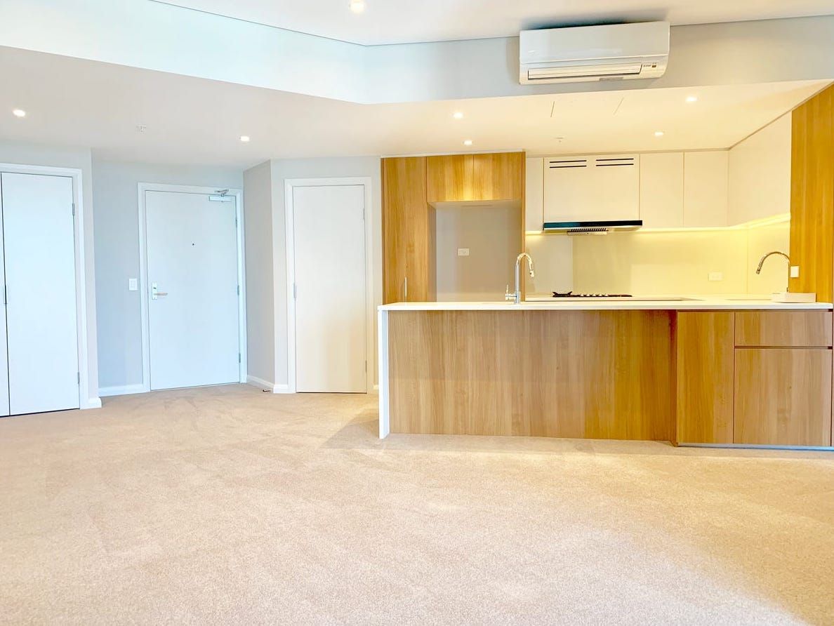 2 bedrooms Apartment / Unit / Flat in 1808/2 Waterways Street WENTWORTH POINT NSW, 2127