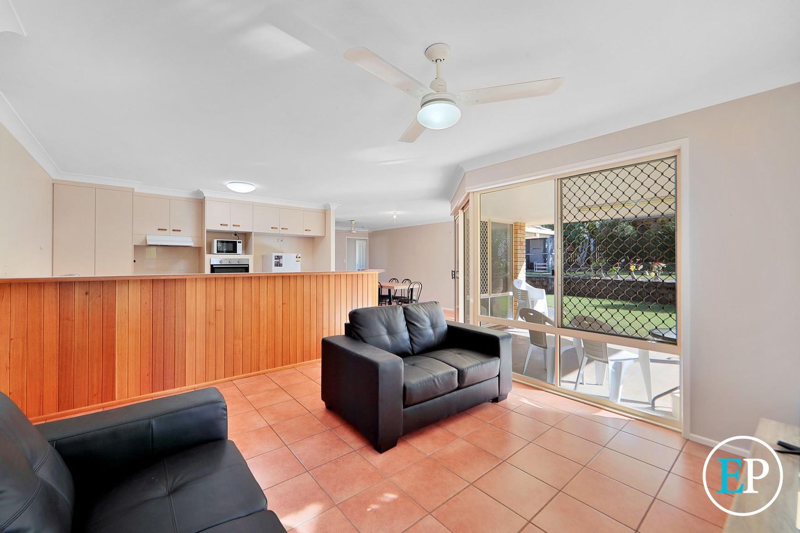 8 Michel Lane, Avoca QLD 4670, Image 2