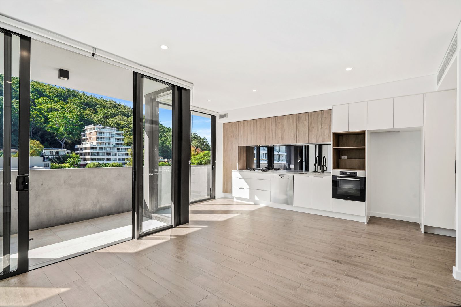 Level 5, 501/8 St George Street, Gosford NSW 2250, Image 1