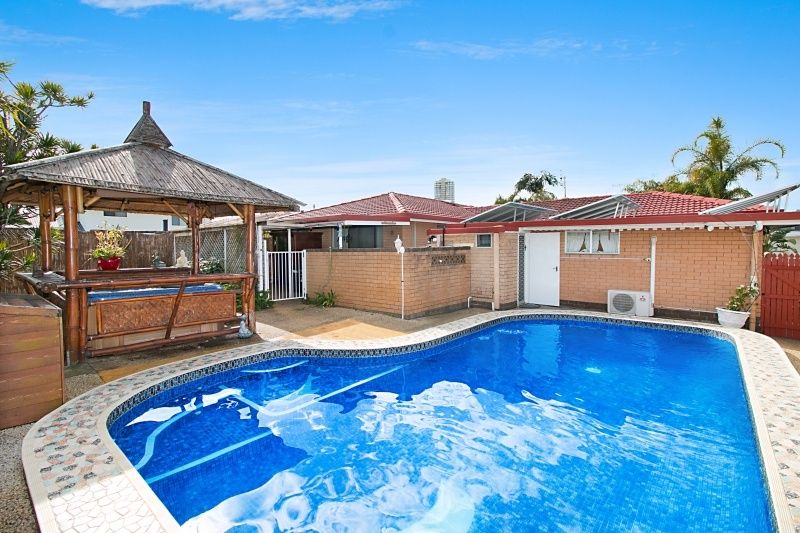 9 Eagle Avenue, Burleigh Waters QLD 4220, Image 0