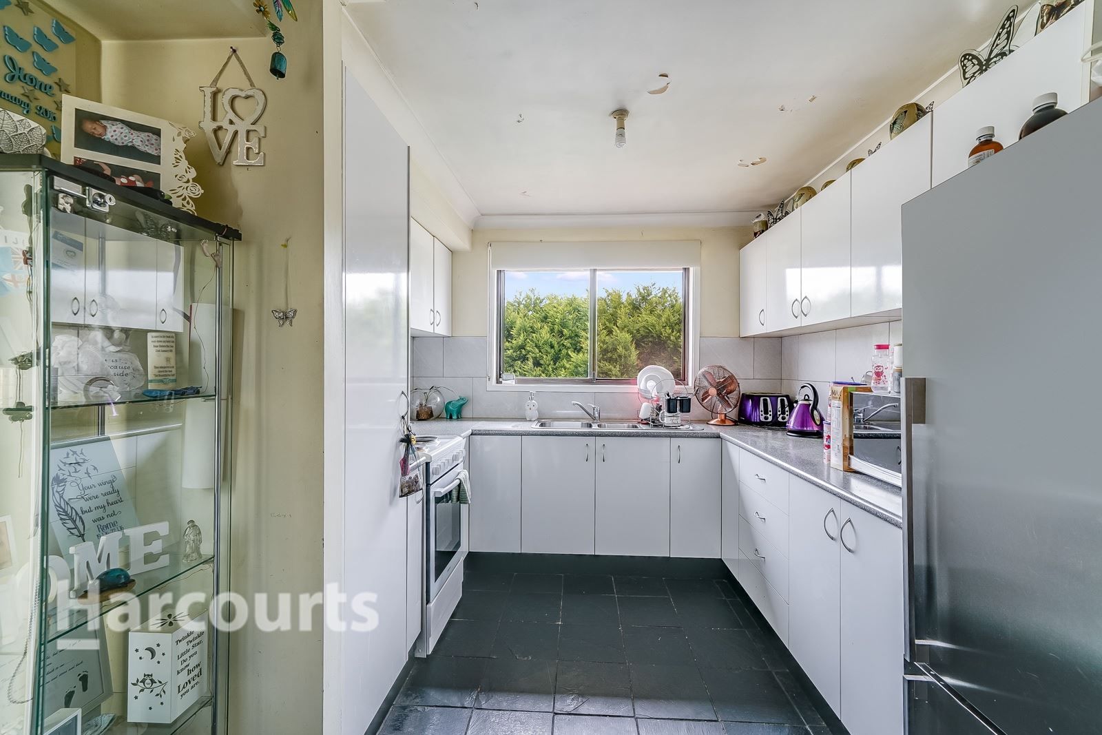 2/116 Chasselas Avenue, Eschol Park NSW 2558, Image 2