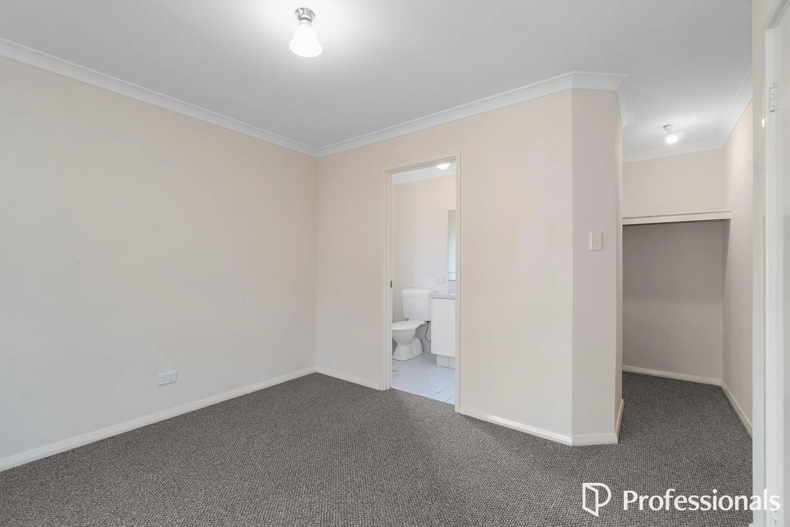 Additional image 33 of 142 Seville Drive, Seville Grove WA 6112