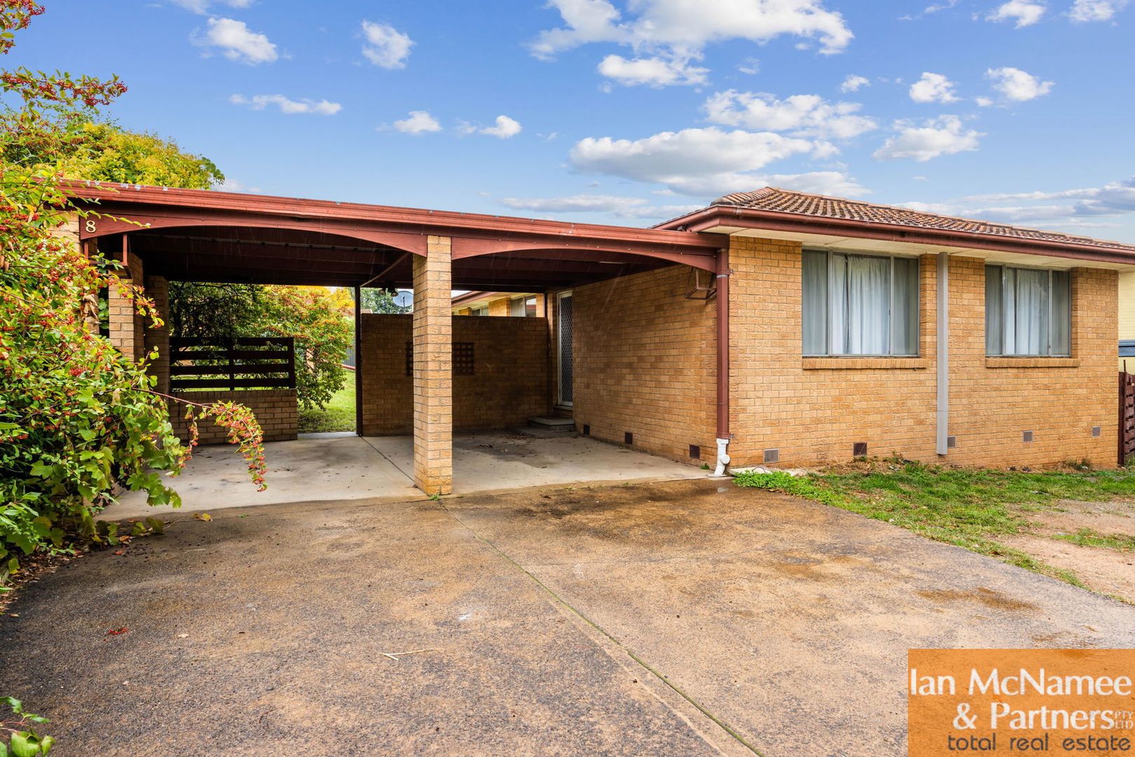 8 Heysen Street, Weston ACT 2611, Image 1