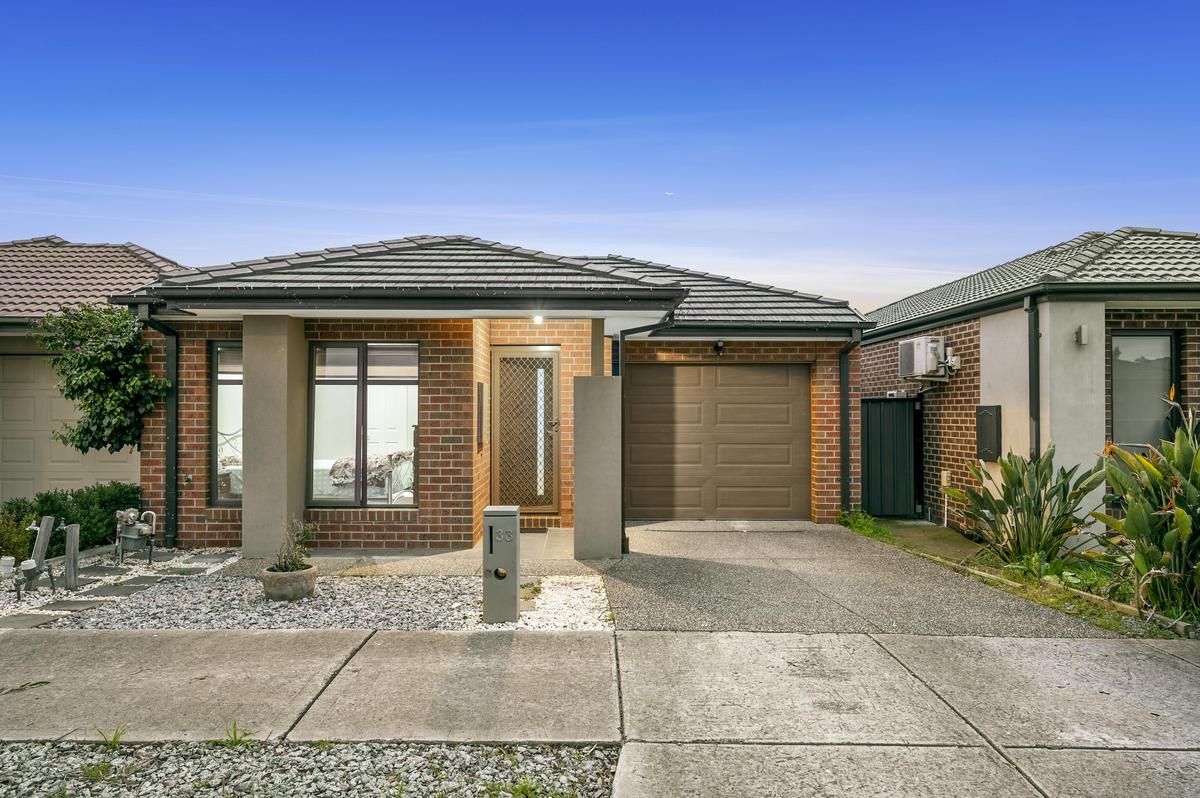 3 bedrooms House in 33 Topcliffe Road WOLLERT VIC, 3750
