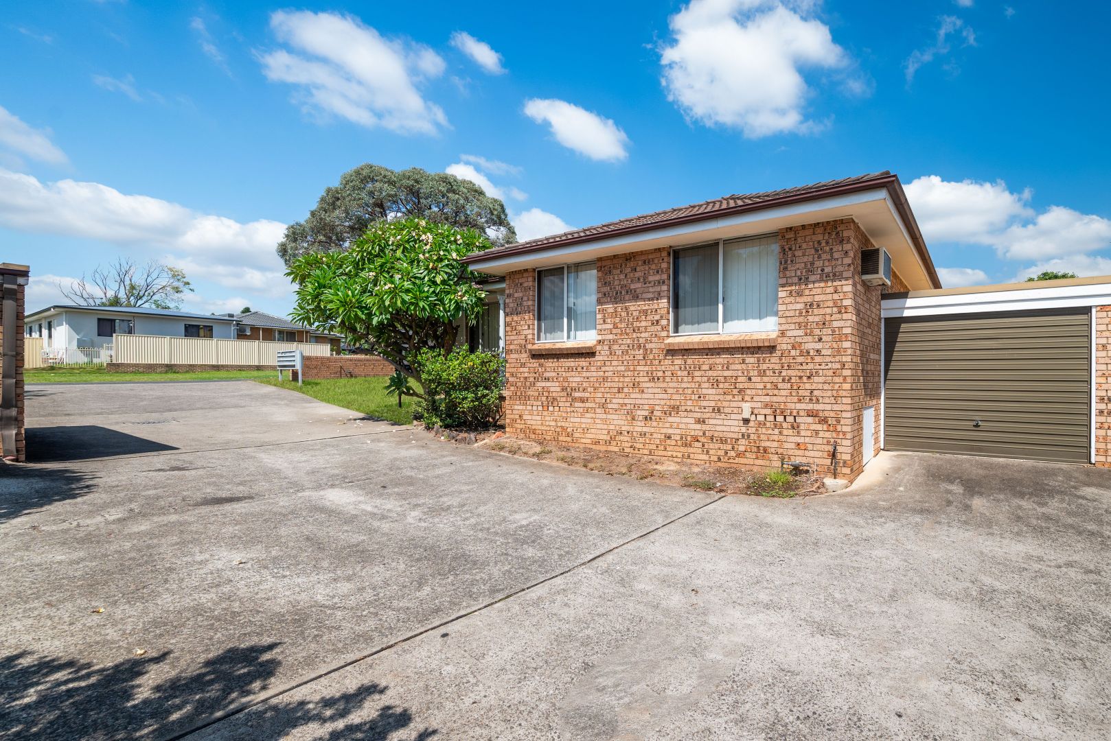 13/8 Bensley Road, Macquarie Fields NSW 2564, Image 1