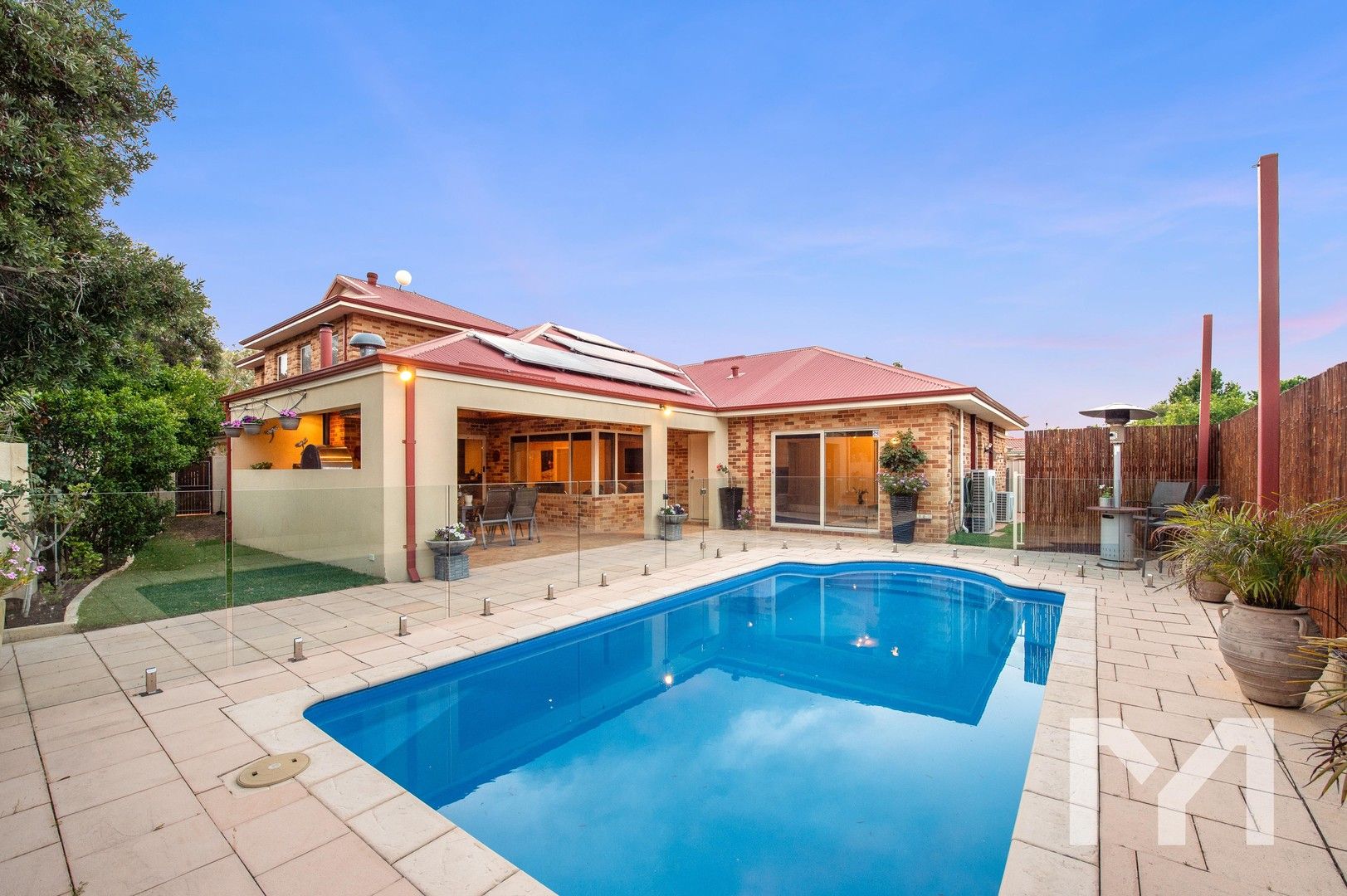 5 bedrooms House in 29 Farrin Street ATTADALE WA, 6156