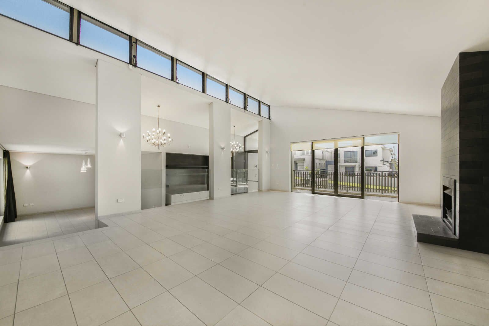 3 bedrooms House in 2 Crawley Street MERRYLANDS NSW, 2160