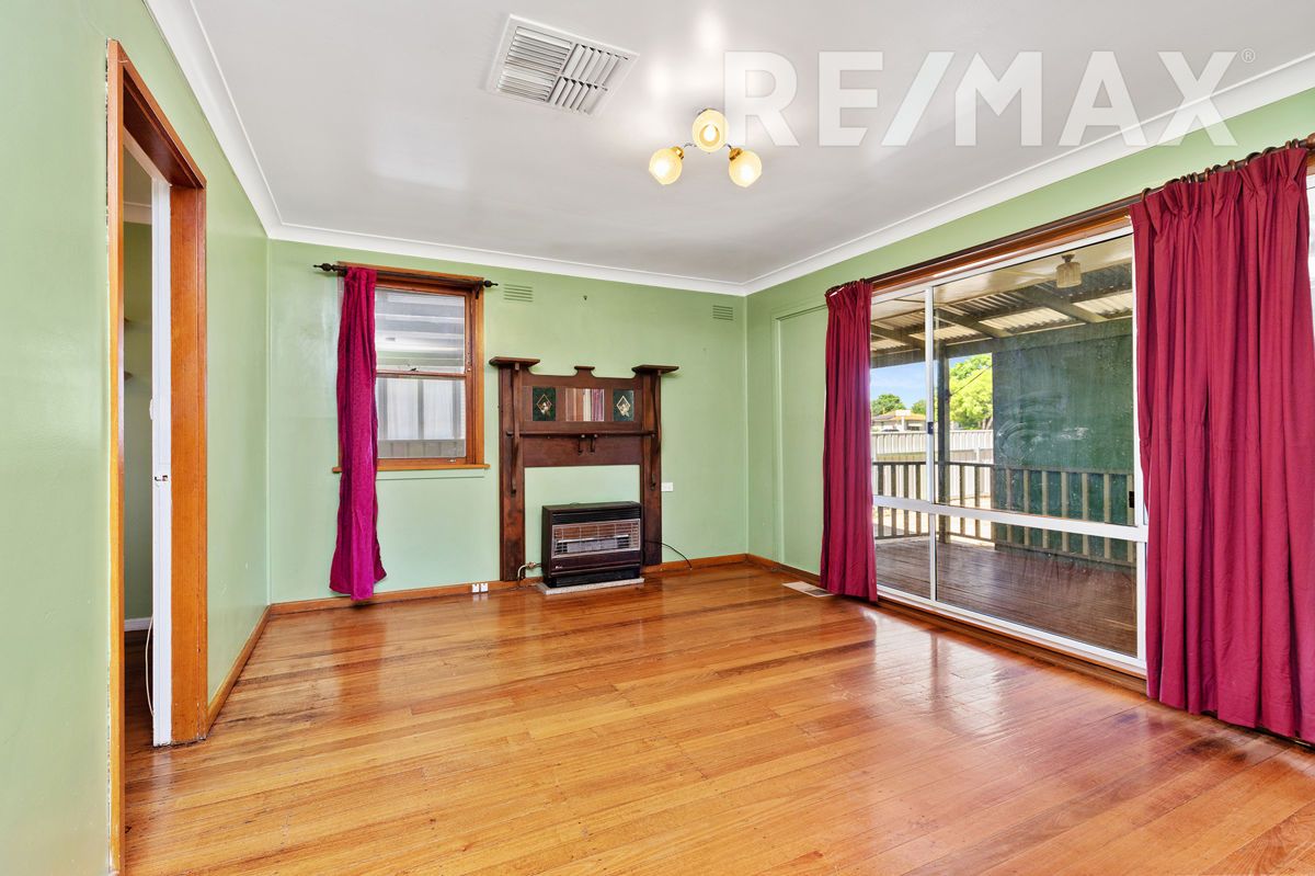 17 Tarakan Avenue, Ashmont NSW 2650, Image 2