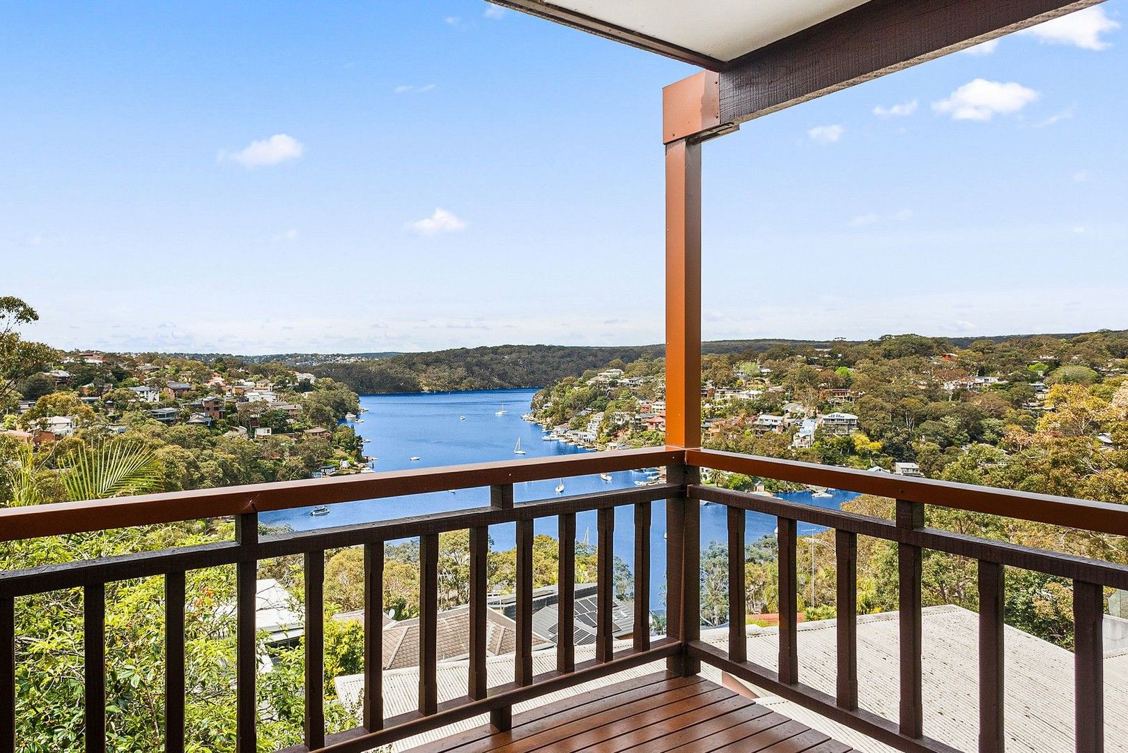 5 bedrooms House in 10 Molong Road GYMEA BAY NSW, 2227