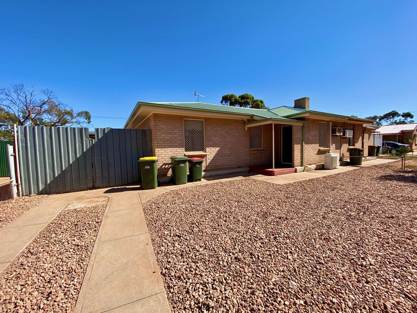 3 bedrooms House in 8 Nelson Street WHYALLA STUART SA, 5608