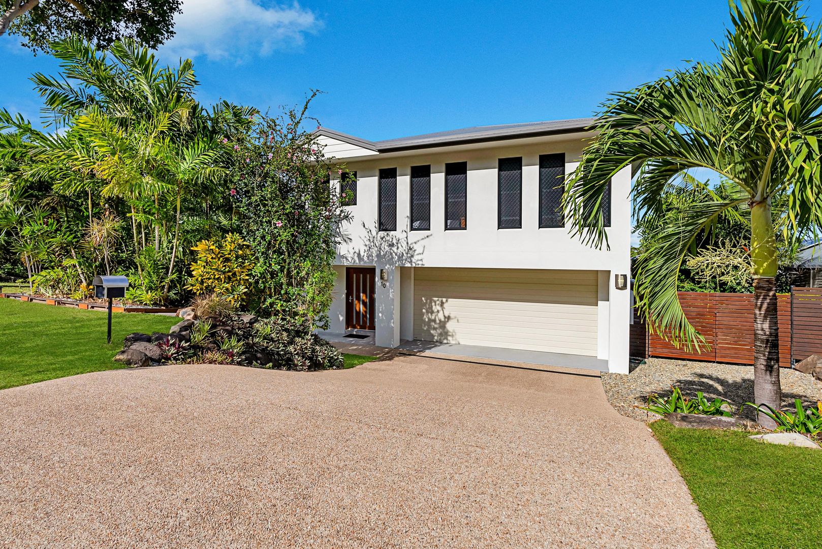 10 Retreat Close, Palm Cove QLD 4879, Image 2