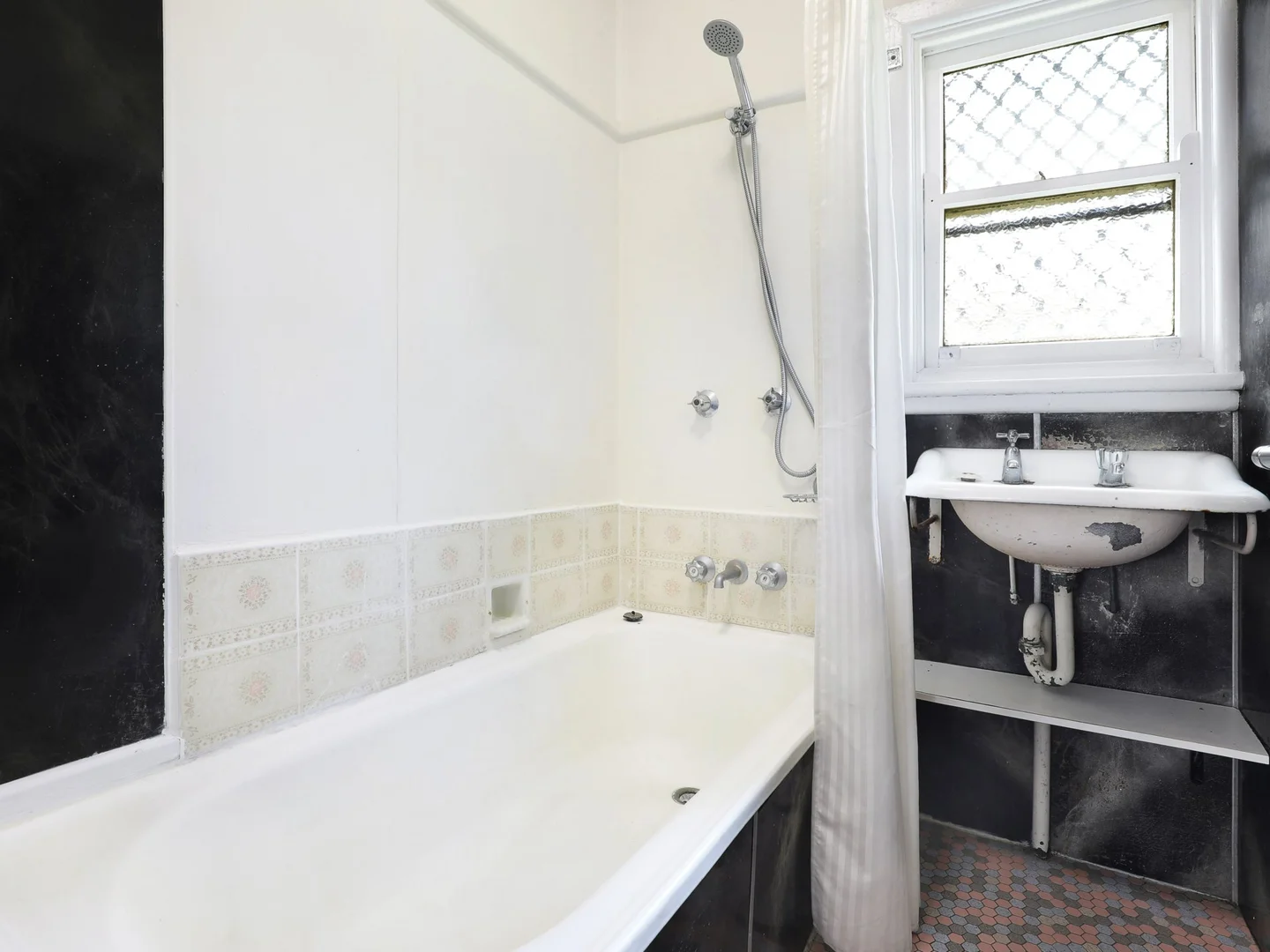 Additional image 4 of 1/62 Cawley Street, Bellambi NSW 2518