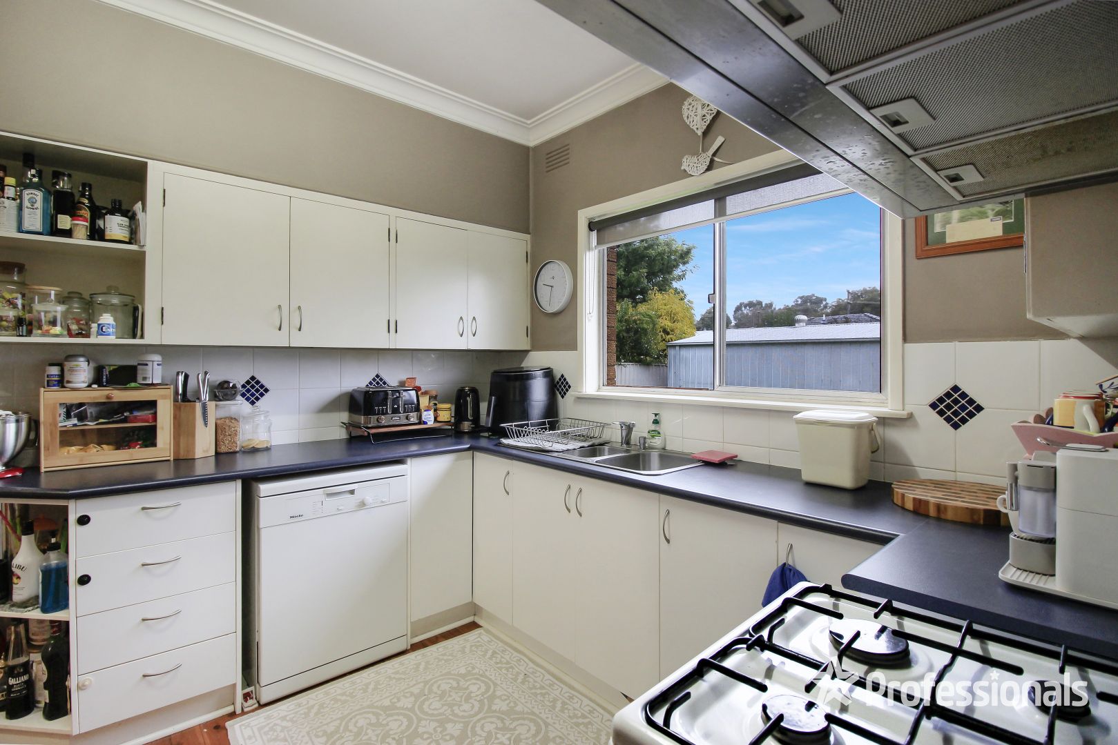 38 Walteela Avenue, Wagga Wagga NSW 2650, Image 2