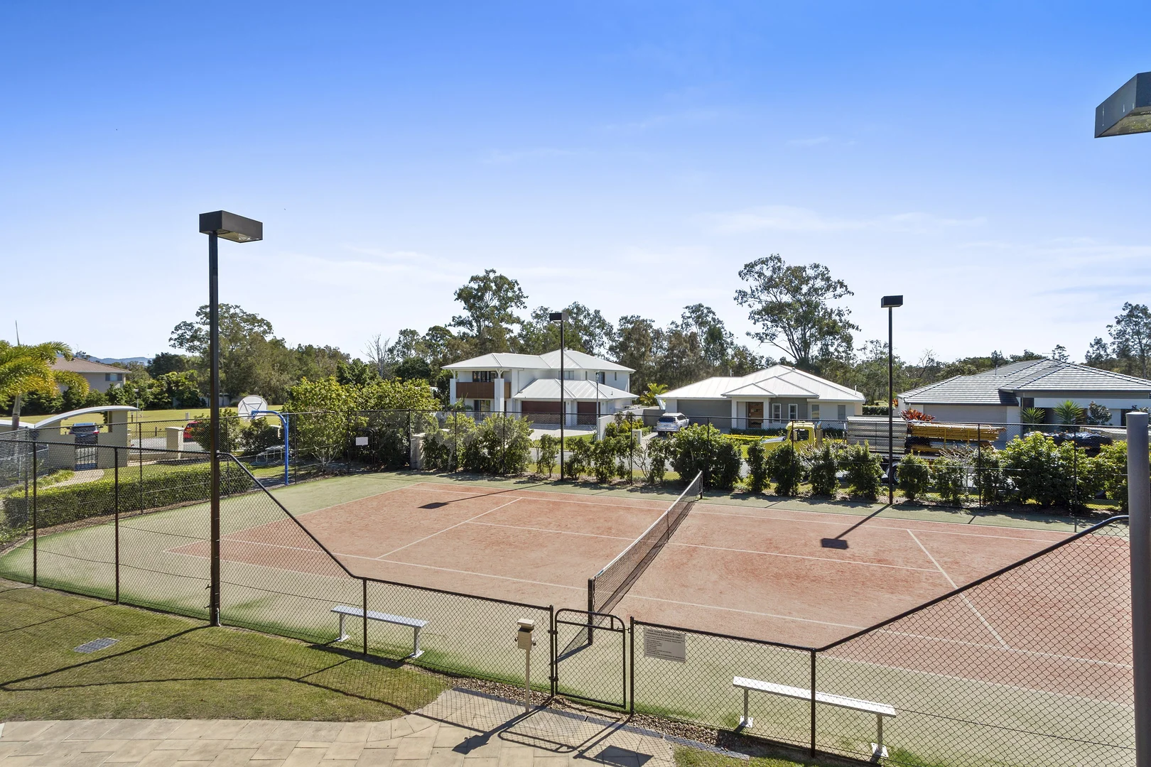 33 The Peninsula, Helensvale QLD 4212 - House For Rent | Domain
