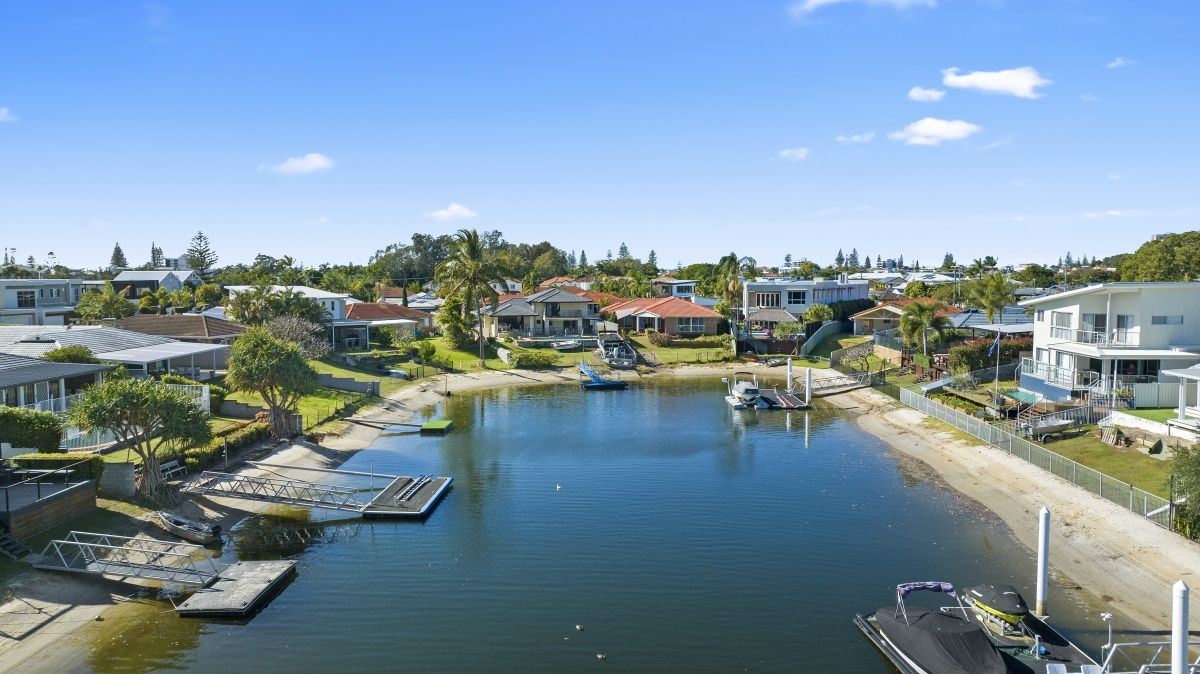 Sold 64 Alec Avenue, Mermaid Waters QLD 4218 on 05 Jun 2023