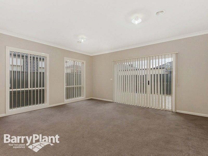 10 Highcroft Place, Cairnlea VIC 3023, Image 1