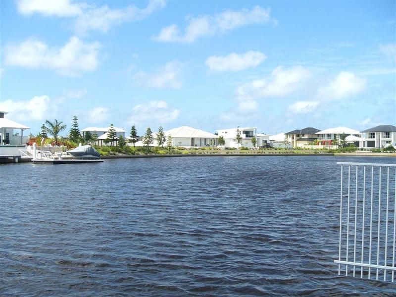 21 Abbey Court, Pelican Waters QLD 4551