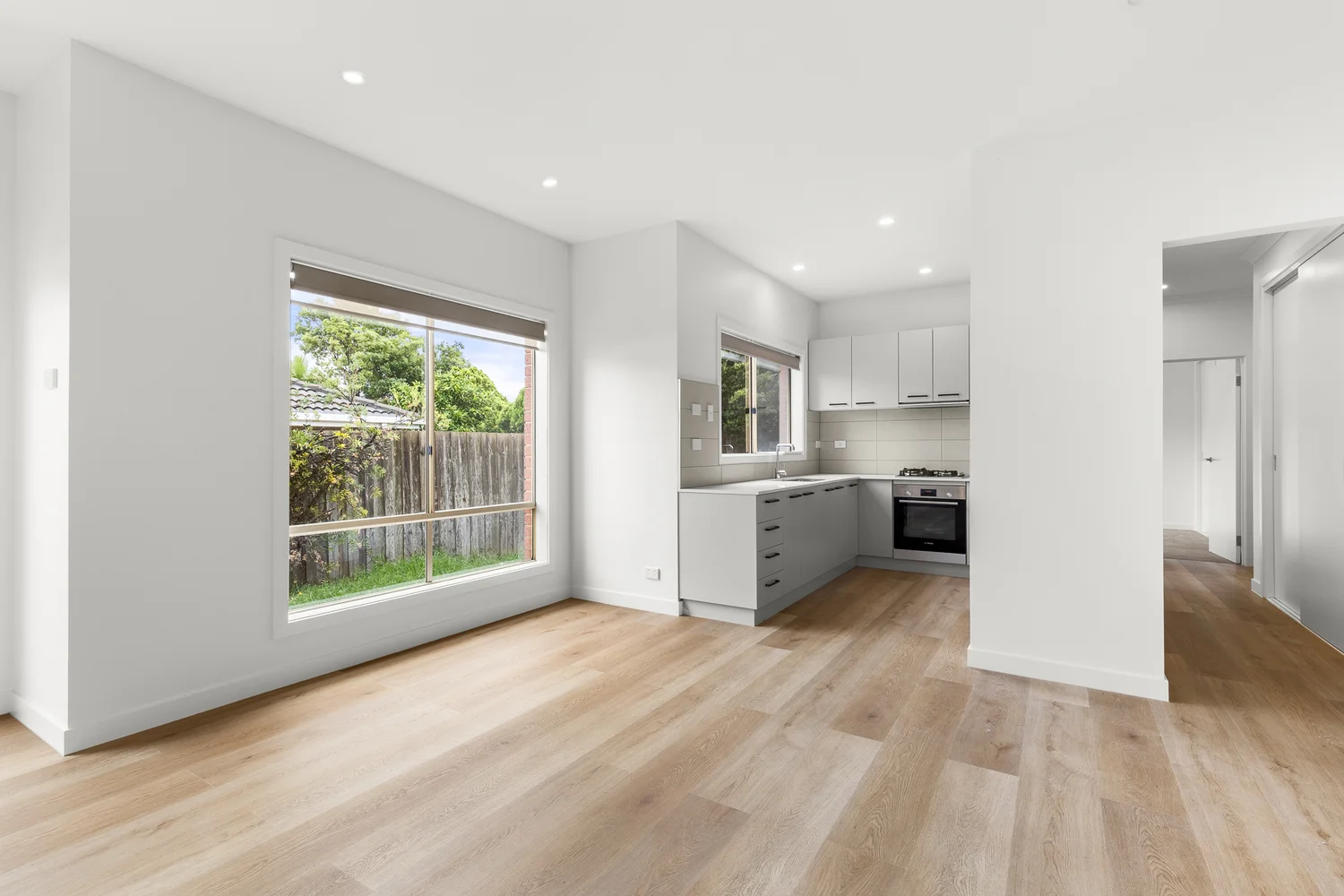 Additional image 5 of 2/6 Frost Drive, Delahey VIC 3037