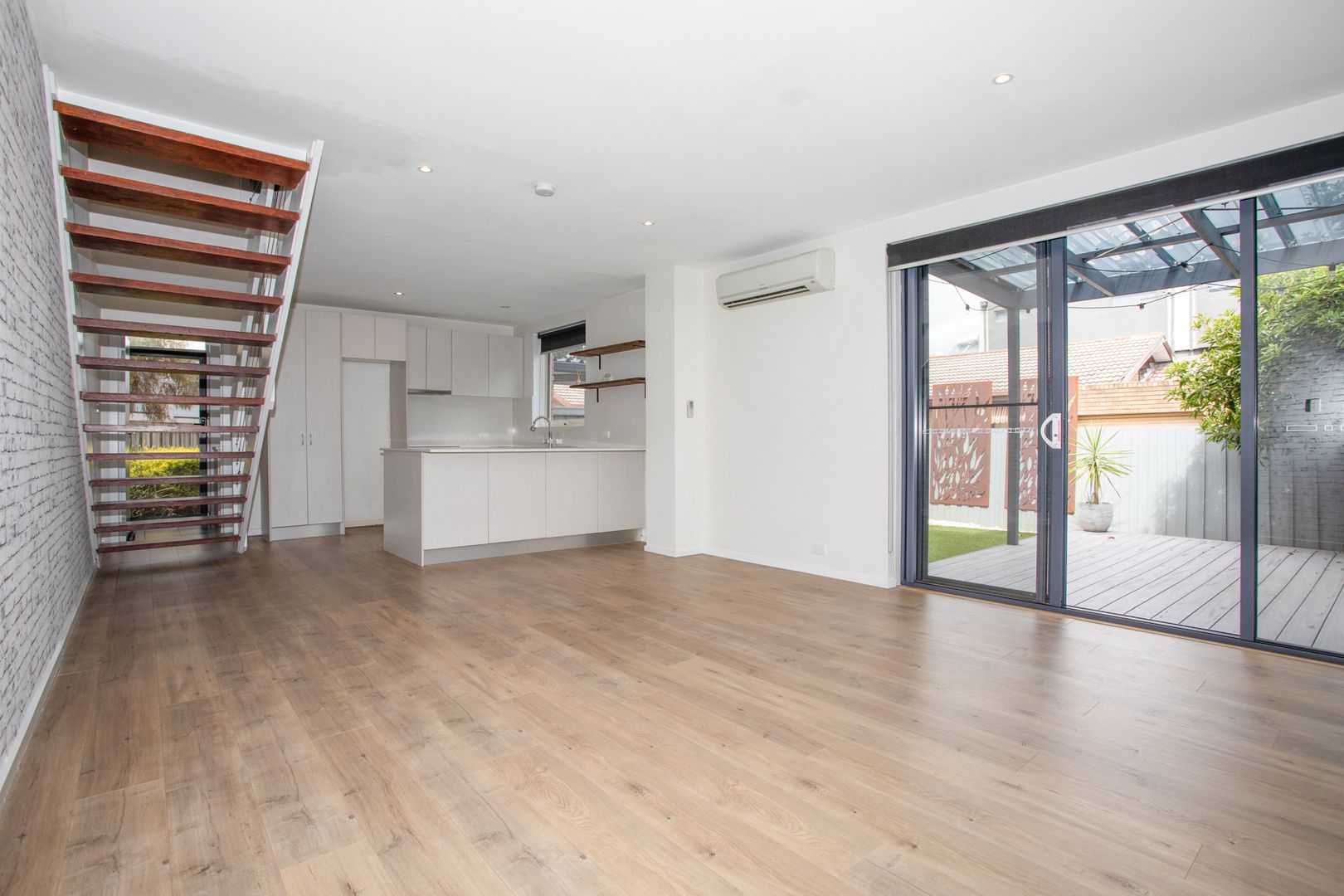 3/100 Plumpton Avenue, Glenroy VIC 3046 Townhouse For Rent Domain