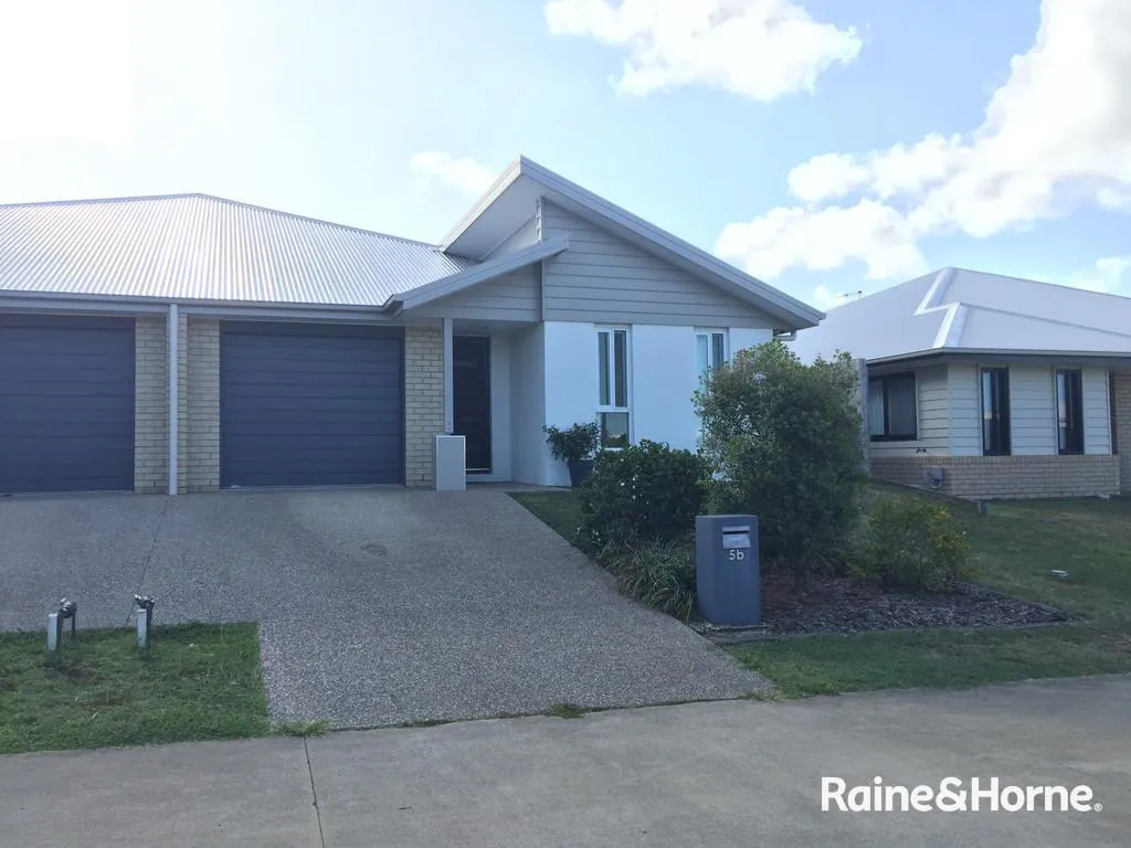 3 BEDROOM DUPLEX MOUNT PLEASANT, Mount Pleasant