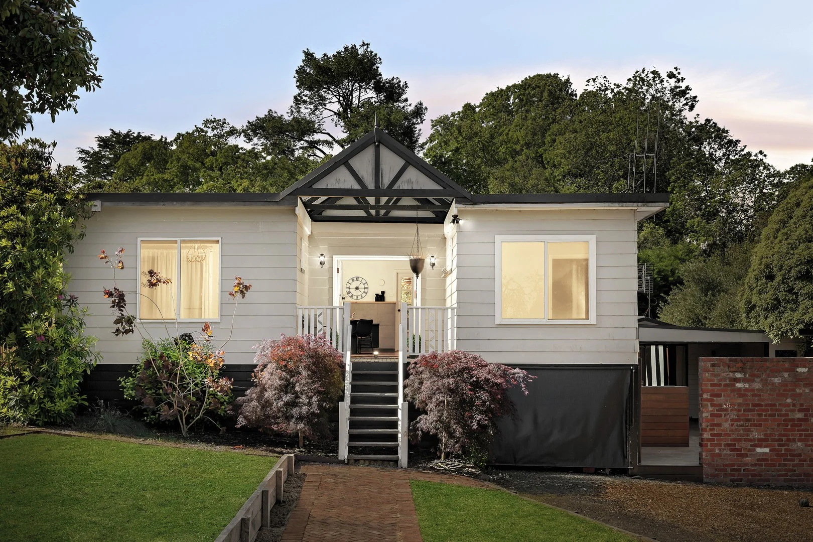 15 Anne Road, Woodend VIC 3442