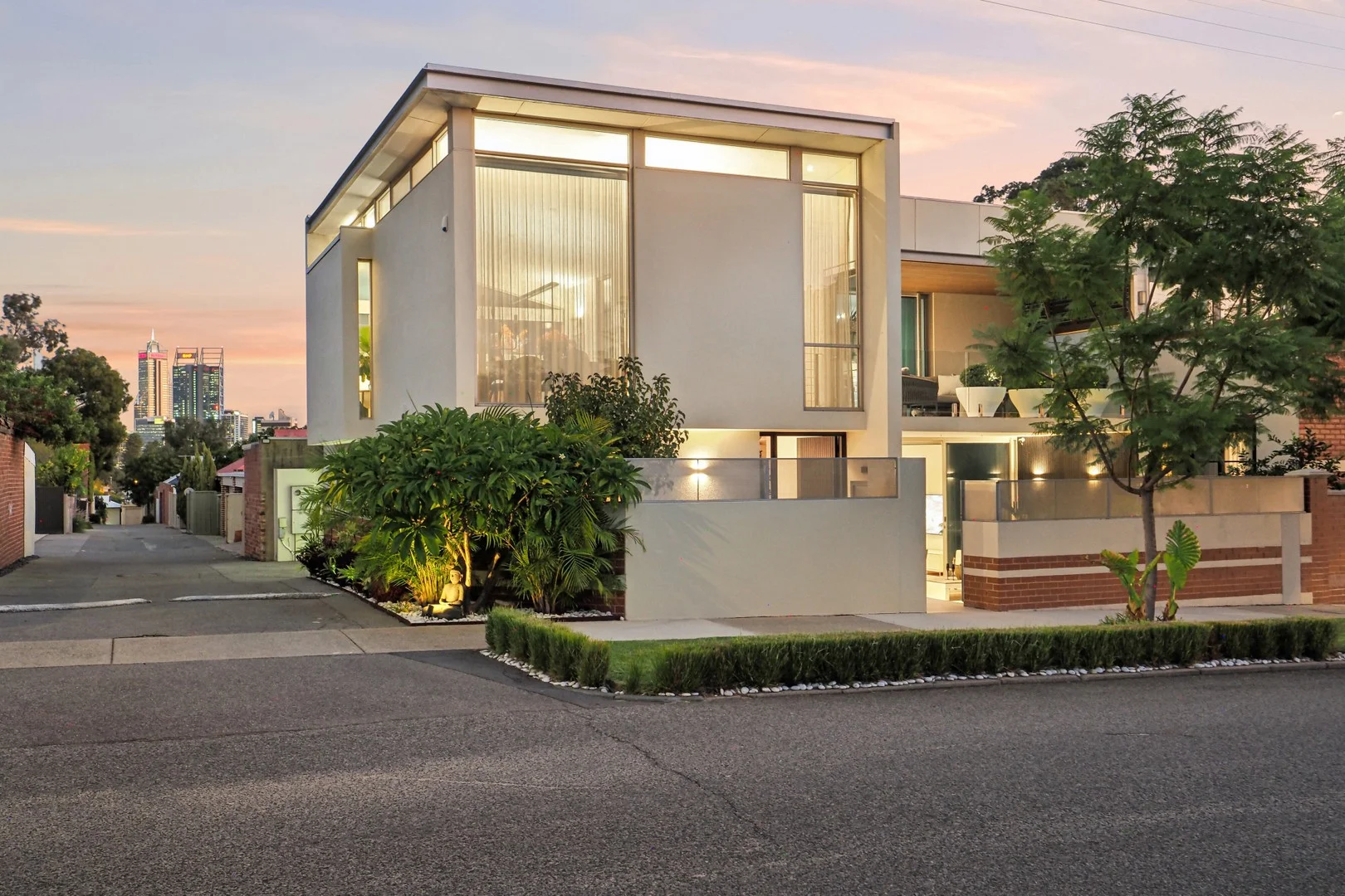 5 Claverton Street, North Perth WA 6006