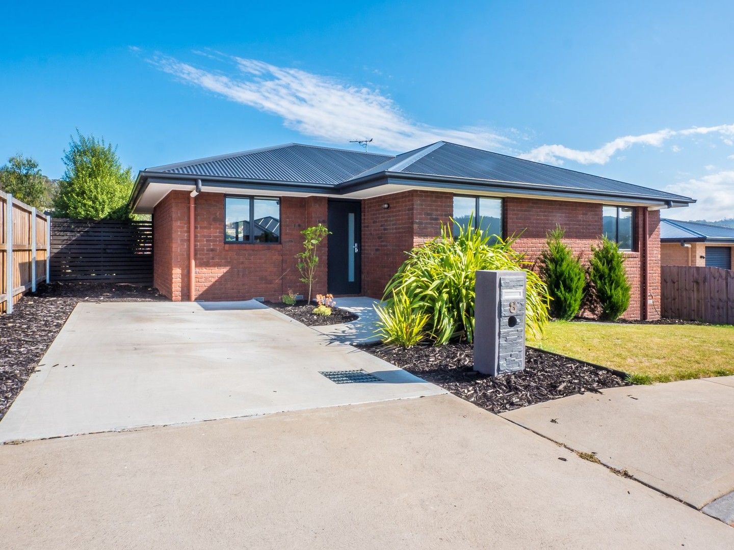 3 bedrooms House in 8 Fielder Lane HOWRAH TAS, 7018