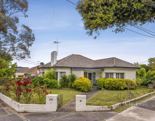 9 Wood Street, Strathmore VIC 3041