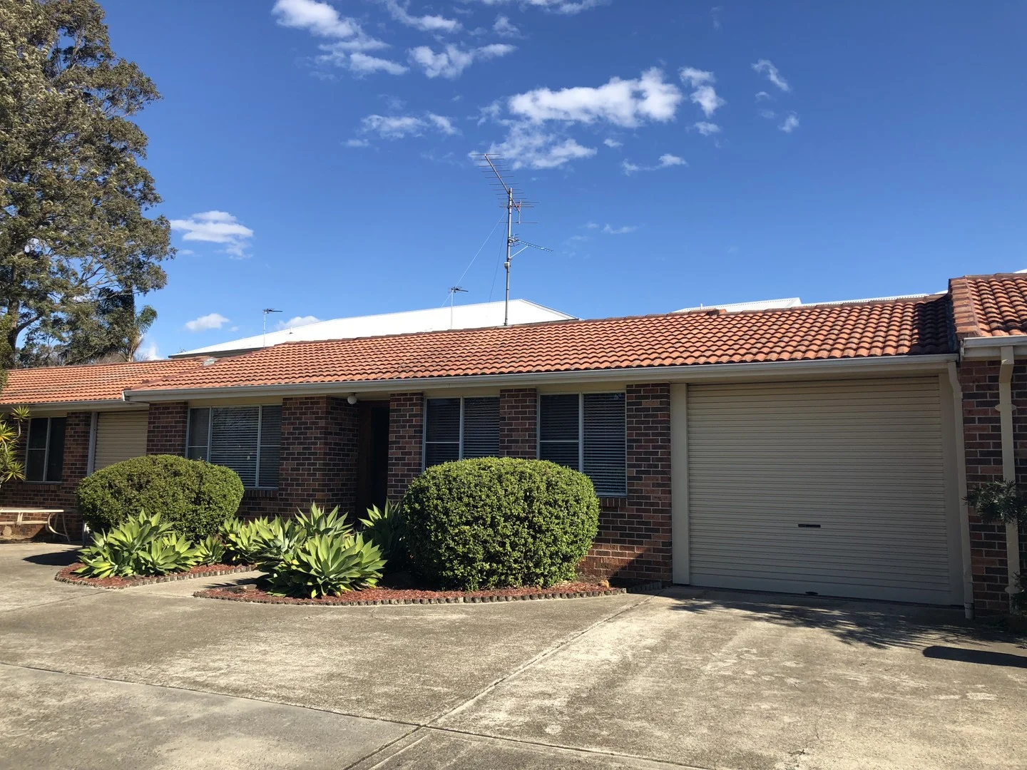 2/10 Werrang Street, Albion Park Rail NSW 2527
