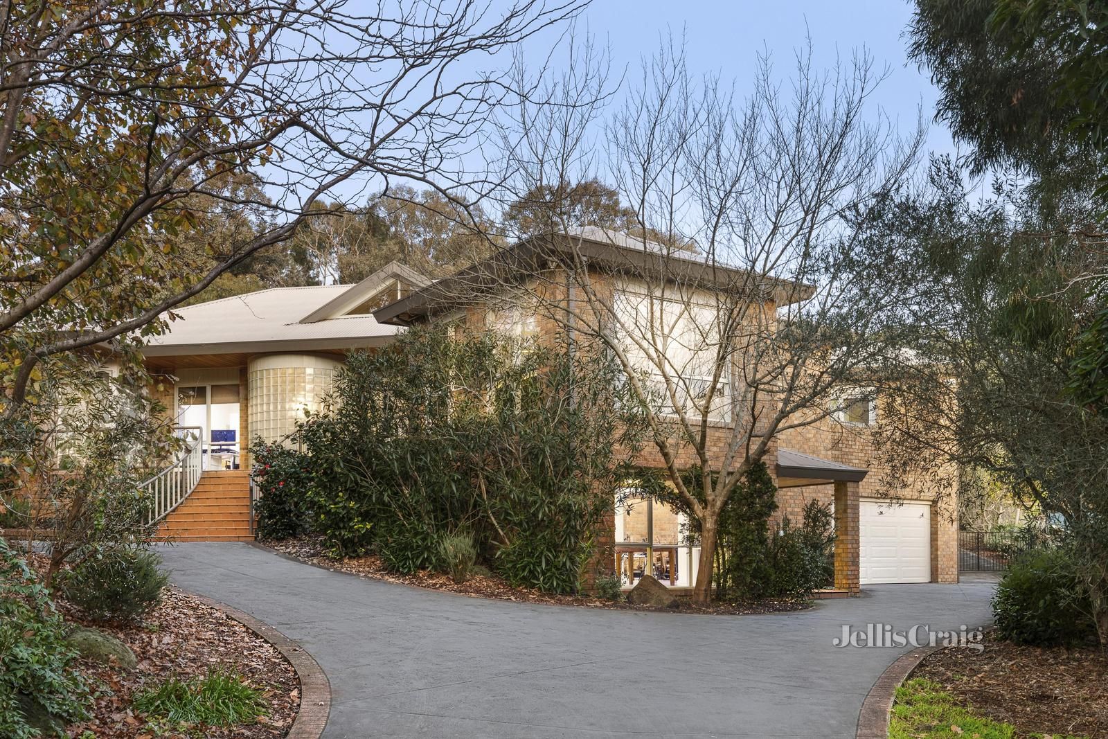 Sold 11 Lindon Strike Court Research VIC 3095 on 15 Aug 2023